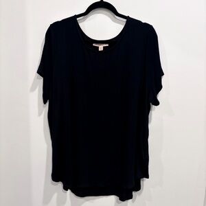 Black Rounded Hem Short Sleeve Tee - Size 2X